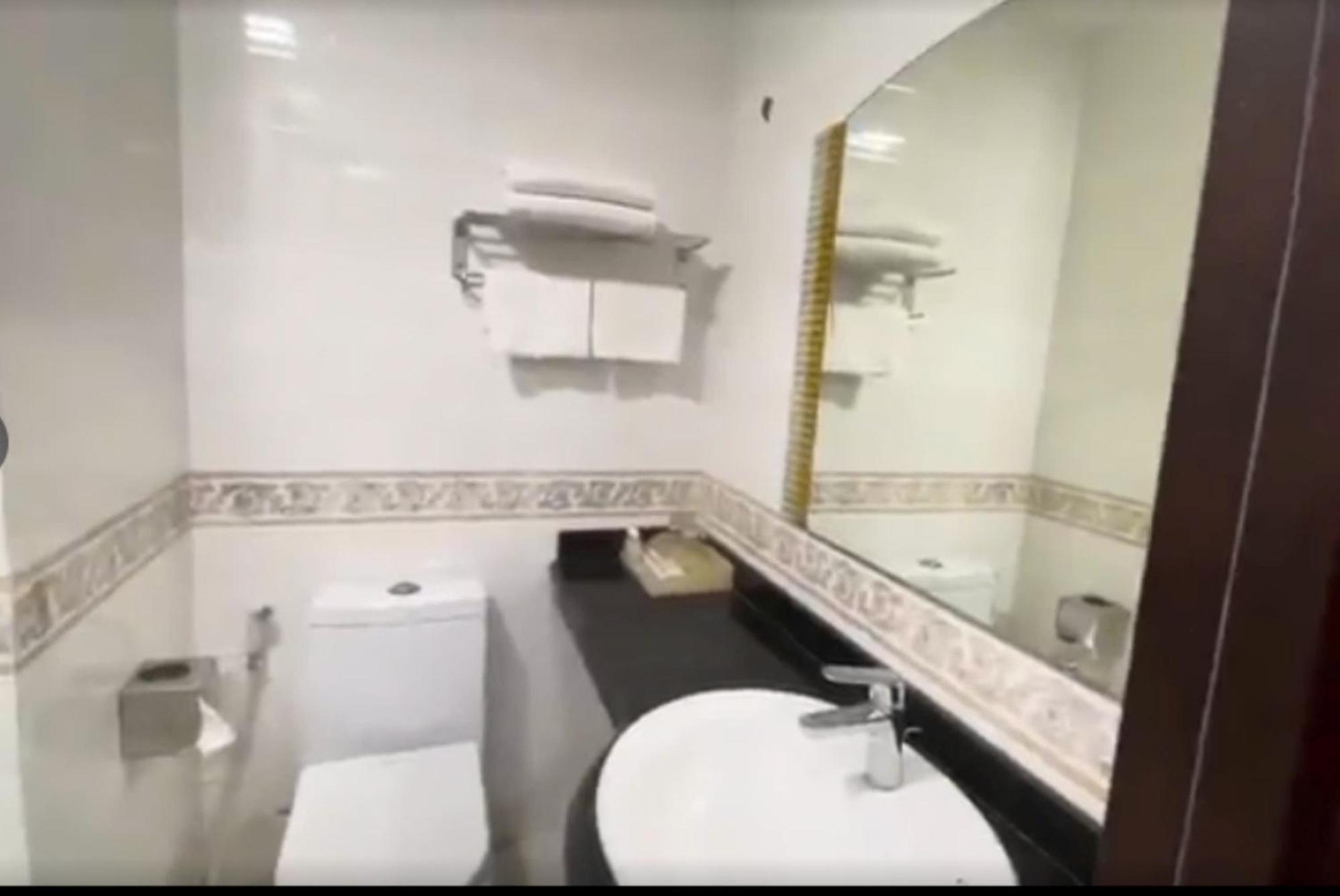 Hoa Viet Hotel กาวบั่ง ภายนอก รูปภาพ